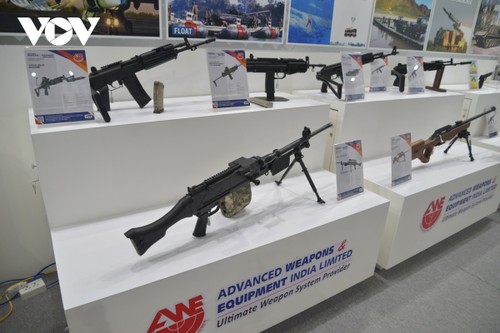 Nhiều vũ khí, công nghệ hiện đại được giới thiệu tại Triển lãm Quốc phòng Quốc tế Việt Nam 2022 - ảnh 1