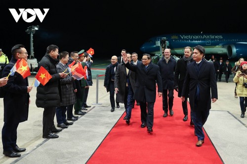 Thủ tướng Chính phủ Phạm Minh Chính bắt đầu thăm chính thức Luxembourg - ảnh 1