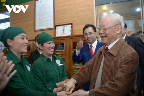 Tổng Bí thư Nguyễn Phú Trọng thăm và làm việc tại tỉnh Thái Nguyên - ảnh 2