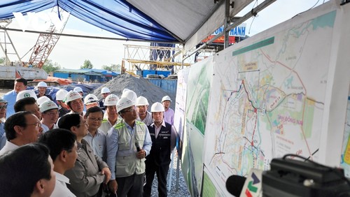 Thủ tướng Phạm Minh Chính khảo sát dự án Đường vành đai 3, Thành phố Hồ Chí Minh - ảnh 2