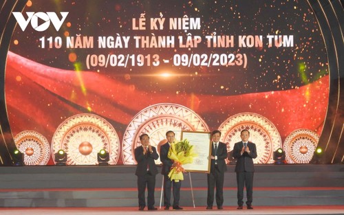 Lễ kỷ niệm 110 năm thành lập tỉnh Kon Tum  - ảnh 1