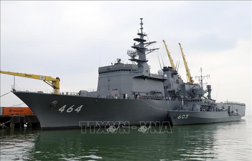 日本海上自卫队两艘军舰访问岘港 - ảnh 1
