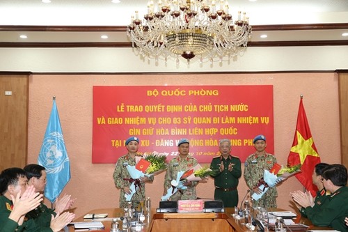 越南再有三名军官参加联合国维和活动 - ảnh 1