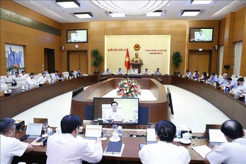 越南15届国会常委会14次会议开幕 - ảnh 1