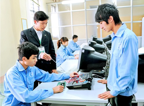Vietnam aims at developing high-quality human resources  - ảnh 1