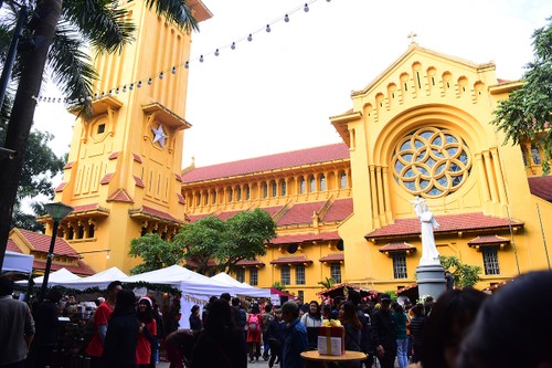Christmas tour of Hanoi’s churches  - ảnh 2