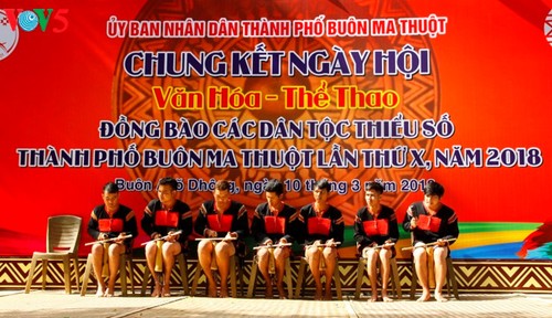 Young E-de ethnic people eager to preserve local culture - ảnh 1
