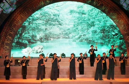 Then singing promoted to wider public - ảnh 1