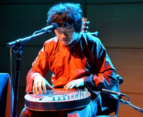Ngo Hong Quang – the man behind fusion of contemporary and folk music  - ảnh 1