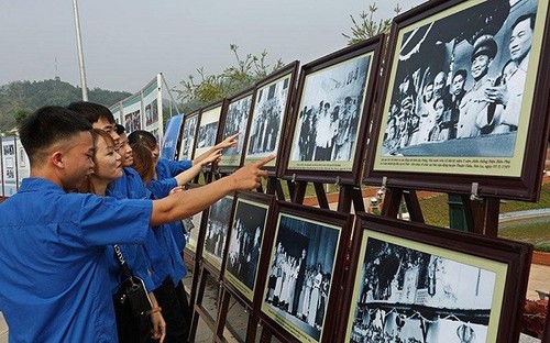 Colorful activities held to mark Uncle Ho’s visit to northwestern region - ảnh 2
