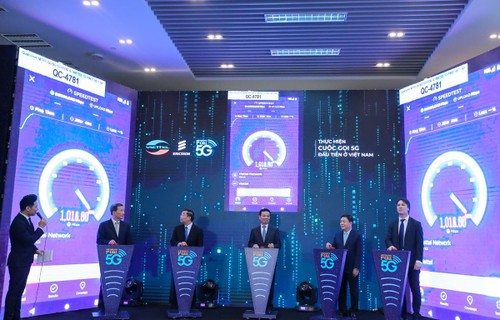 Vietnam successfully tests 1st call with 5G technology - ảnh 1