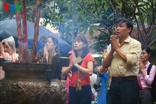 Vietnam’s 7th full-moon festival - ảnh 2