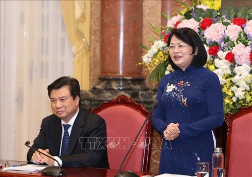 Vice President meets education managers, pedagogists - ảnh 1