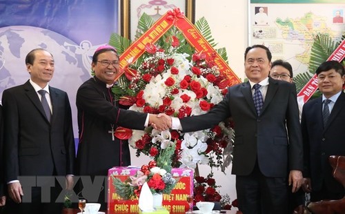 VFF President pays Christmas visit to Dak Lak - ảnh 1