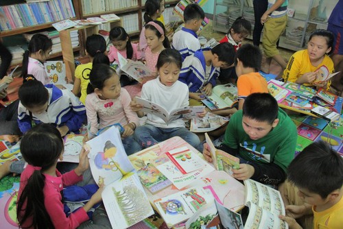Project to strengthen reading habit among mountainous communities - ảnh 2