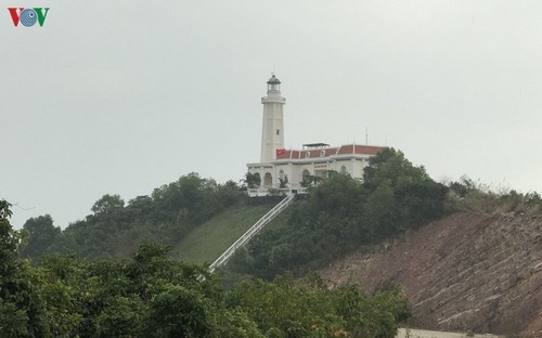 Dedicated keepers of lighthouse - ảnh 1