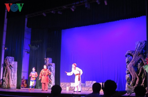 Youngsters fuel hope for revival of traditional arts - ảnh 2