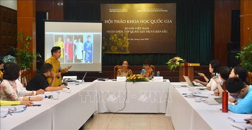 National symposim on Vietnam’s traditional long dress  - ảnh 1