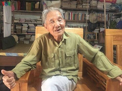 Tay poet devotes whole life to ethnic culture  - ảnh 1