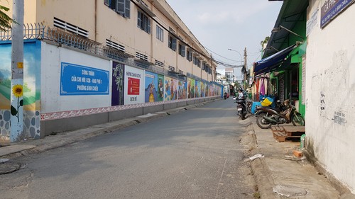 Street murals spread positive life message  - ảnh 2