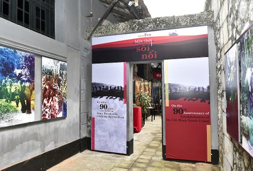 Hanoi’s display features youth’s contributions to national construction and defense - ảnh 1