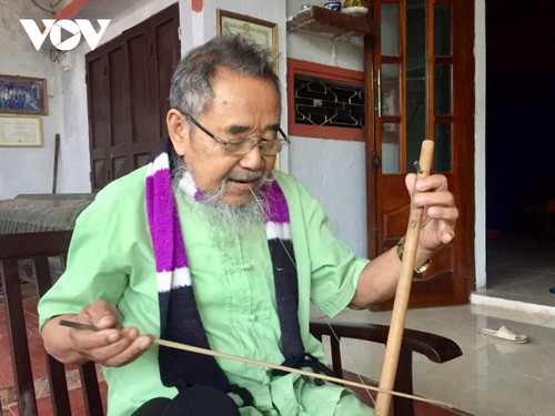 Village elders promote Co Tu ethnic culture  - ảnh 2