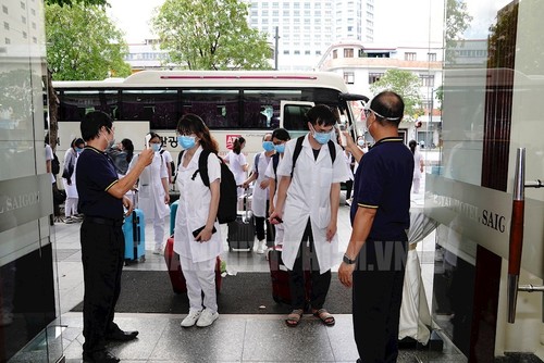 Medical equipment destined for HCMC to treat COVID-19 patients  - ảnh 1