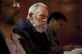 Fidel Castro se reúne con intelectuales extranjeros  - ảnh 1