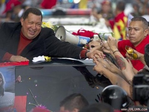 Venezuela confirma éxito de operación al presidente Chávez - ảnh 1