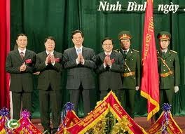Premier vietnamita urge dinamismo y creatividad a la provincia de Ninh Binh - ảnh 1