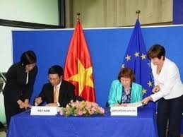 Acuerdo de cooperación integral, un gran empujón para los vínculos Vietnam-UE - ảnh 1