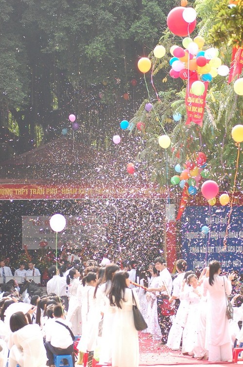 20 millones de alumnos vietnamitas inician el nuevo año académico  - ảnh 11