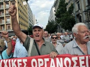 Griegos endurecen protesta contra recortes de gastos públicos - ảnh 1