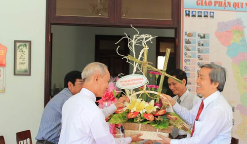 Católicos vietnamitas se unen al pueblo - ảnh 1