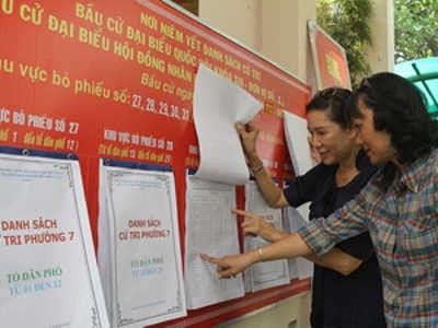 Parlamento vietnamita analiza proyecto de modificación constitucional - ảnh 1