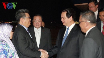 Premier  vietnamita inicia sus actividades en Cumbre 23 de APEC - ảnh 1