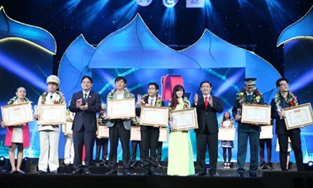 Conmemoran aniversario 20 del Premio a jóvenes vietnamitas más destacados - ảnh 1