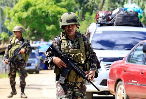 Filipinas declara la ley marcial para combatir a militantes islámicos en Marawi - ảnh 1