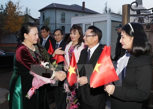 Inician actividades de la presidenta parlamentaria vietnamita en Kazajistán - ảnh 1