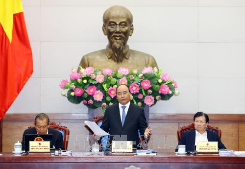 Premier vietnamita urge a adquirir las opiniones del Parlamento y superar las deficiencias - ảnh 1