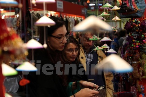 Vietnam participa en Feria de productos artesanales en Italia  - ảnh 1