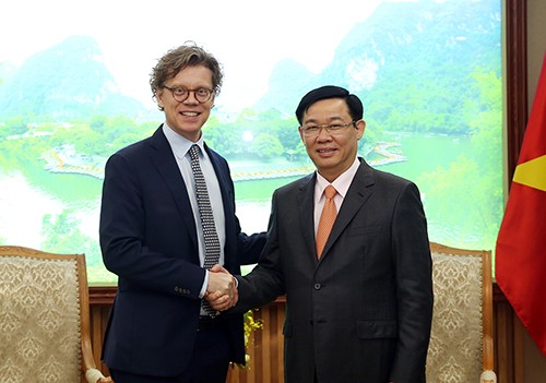 Vietnam y Suecia fortalecen la cooperación en materia económica y comercial - ảnh 1