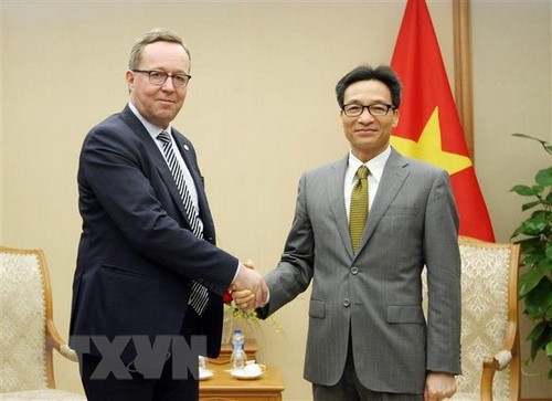 Vietnam busca ayuda de Finlandia en desarrollo de energías limpias - ảnh 1