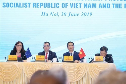 Vietnam y UE satisfechos con firma de acuerdo de libre comercio - ảnh 1