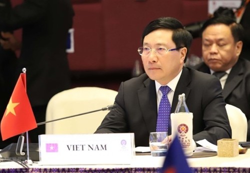 Reunión Ministerial de la Asean por respeto a leyes internacionales en el Mar Oriental - ảnh 1