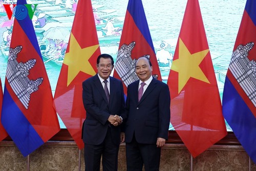 Vietnam y Camboya por profundizar lazos de buena vecindad, amistad tradicional y cooperación integral - ảnh 1