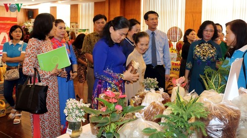 Celebran en Hai Phong Foro de emprendimiento para las mujeres vietnamitas  - ảnh 1