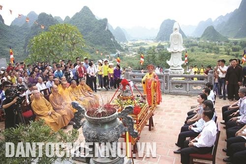 Turismo comunitario, modelo que atrae a turistas a Cao Bang  - ảnh 2