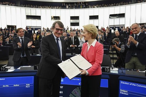 Parlamento Europeo ratifica el nombramiento de la nueva Comisión del bloque  - ảnh 1