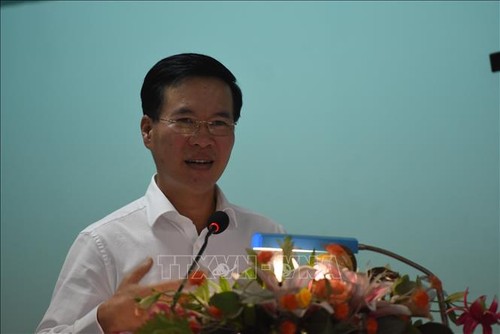 Dirigentes vietnamitas prosiguen contactos con electorado nacional  - ảnh 1